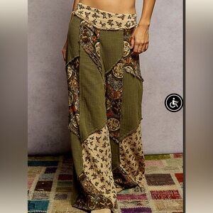 NWOT - POL Olive and Beige Wide Leg Pants
